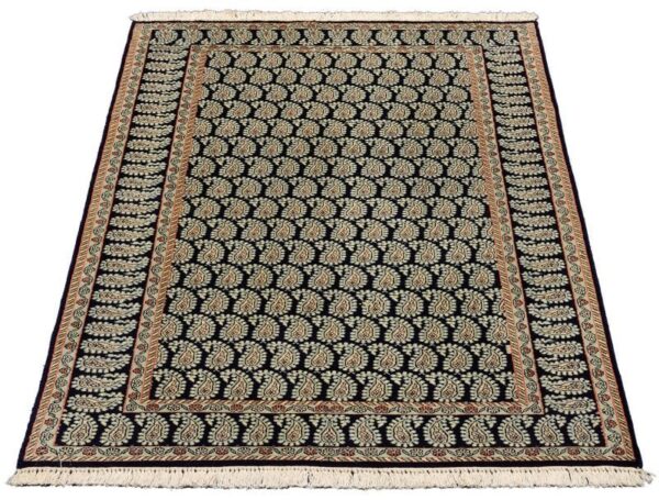 Farahan Oriental Rug 95 × 154 cm, Silk, hand-knotted, Boteh — view 2 Farahan Oriental Rug 95 × 154 cm, Silk, hand-knotted, Boteh — view 2