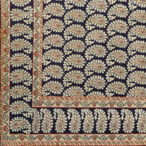 Farahan Oriental Rug 95 × 154 cm, Silk, hand-knotted, Boteh — view 4 Farahan Oriental Rug 95 × 154 cm, Silk, hand-knotted, Boteh — view 4
