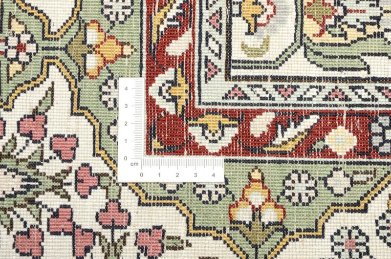 Qom Oriental Rug 121 × 183 cm, Silk, hand-knotted, exclusive — view 3