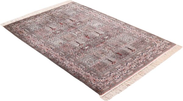 Qom Oriental Rug 127 × 186 cm, Silk, hand-knotted — view 4 Qom Oriental Rug 127 × 186 cm, Silk, hand-knotted — view 4