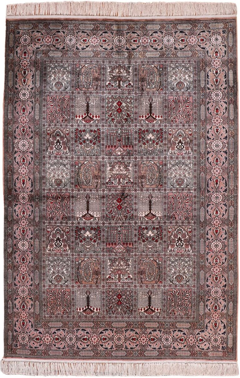 Qom Oriental Rug 127 × 186 cm, Silk, hand-knotted