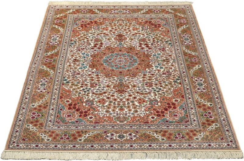 Qom Oriental Rug 128 × 191 cm, Silk, hand-knotted — view 2