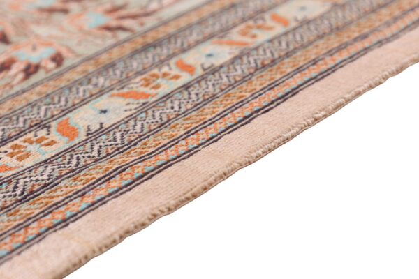 Qom Oriental Rug 155 × 240 cm, Silk, hand-knotted, exclusive — view 5 Qom Oriental Rug 155 × 240 cm, Silk, hand-knotted, exclusive — view 5