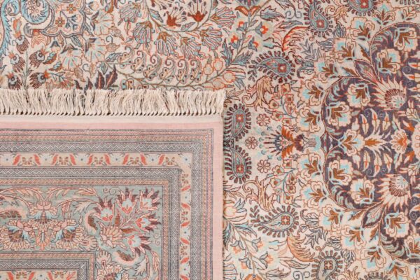 Qom Oriental Rug 155 × 240 cm, Silk, hand-knotted, exclusive — view 6 Qom Oriental Rug 155 × 240 cm, Silk, hand-knotted, exclusive — view 6