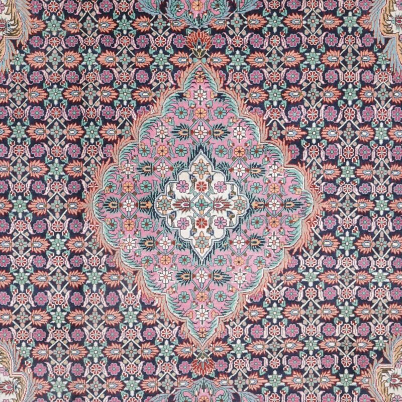 Qom Oriental Rug 184 × 276 cm, Silk, hand-knotted — view 5