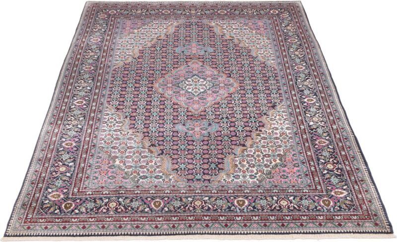 Qom Oriental Rug 184 × 276 cm, Silk, hand-knotted — view 2