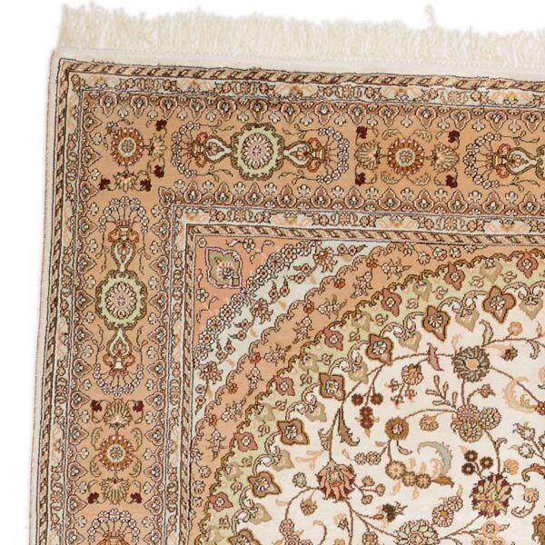 Qom Oriental Rug 190 × 278 cm, Silk, hand-knotted, luxury — view 6 Qom Oriental Rug 190 × 278 cm, Silk, hand-knotted, luxury — view 6