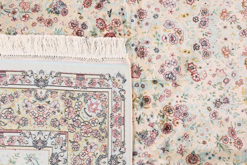 Qom Oriental Rug 200 × 300 cm, Silk, hand-knotted — view 7 Qom Oriental Rug 200 × 300 cm, Silk, hand-knotted — view 7