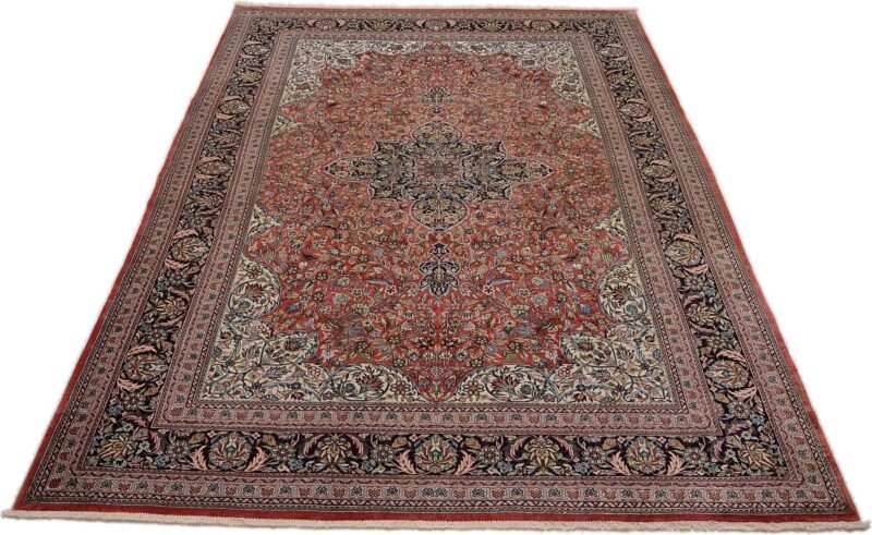 Qom Oriental Rug 202 × 302 cm, Silk, hand-knotted — view 2