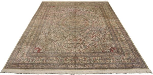 Qom Oriental Rug 275 × 370 cm, Silk, hand-knotted, exclusive — view 2