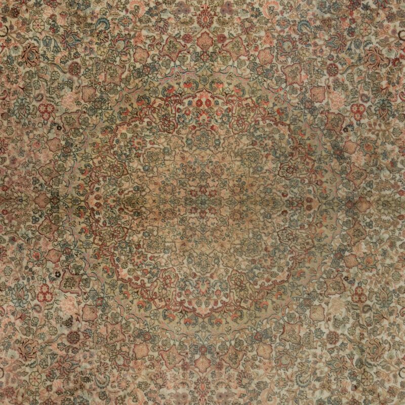 Qom Oriental Rug 275 × 370 cm, Silk, hand-knotted, exclusive — view 4
