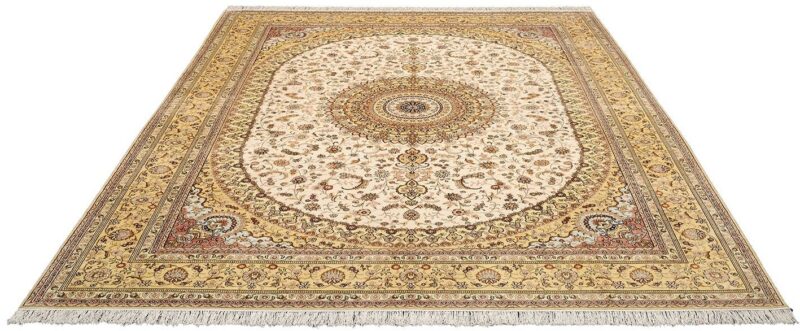 Qom Oriental Rug 276 × 364 cm, Silk, hand-knotted, luxury — view 2 Qom Oriental Rug 276 × 364 cm, Silk, hand-knotted, luxury — view 2