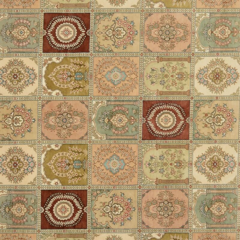 Qom Oriental Rug 280 × 360 cm, Silk, hand-knotted — view 4