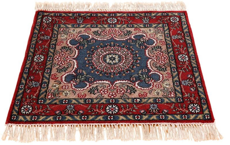 Qom Oriental Rug 45 × 45 cm, Silk, hand-knotted — view 2 Qom Oriental Rug 45 × 45 cm, Silk, hand-knotted — view 2