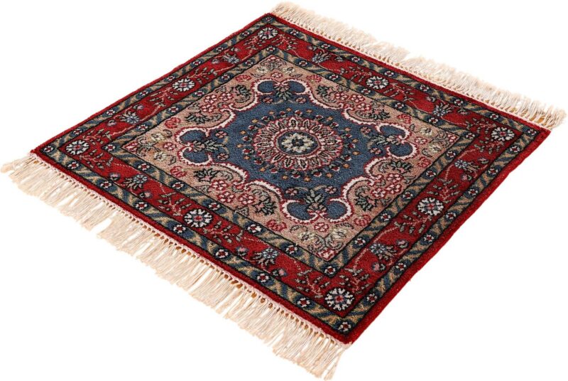 Qom Oriental Rug 45 × 45 cm, Silk, hand-knotted — view 3 Qom Oriental Rug 45 × 45 cm, Silk, hand-knotted — view 3