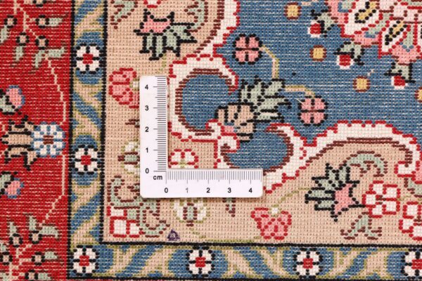 Qom Oriental Rug 45 × 45 cm, Silk, hand-knotted — view 6 Qom Oriental Rug 45 × 45 cm, Silk, hand-knotted — view 6