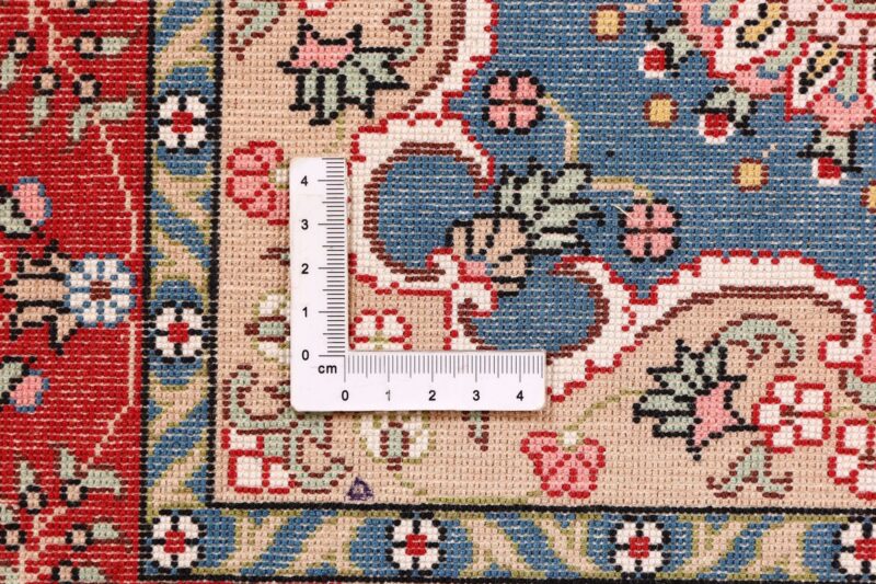 Qom Oriental Rug 45 × 45 cm, Silk, hand-knotted — view 6 Qom Oriental Rug 45 × 45 cm, Silk, hand-knotted — view 6