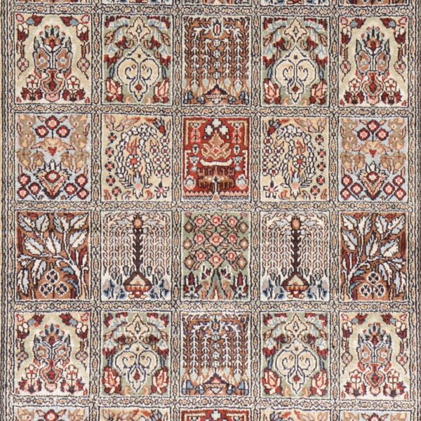 Qom Oriental Rug 76 × 122 cm, Silk, hand-knotted, exclusive — view 4 Qom Oriental Rug 76 × 122 cm, Silk, hand-knotted, exclusive — view 4