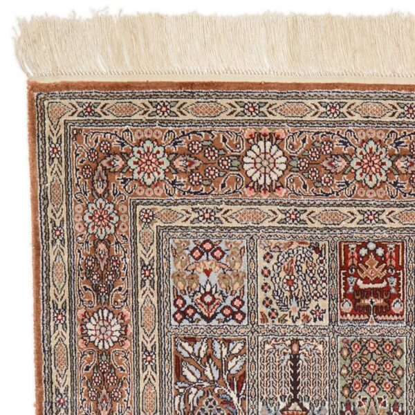 Qom Oriental Rug 76 × 122 cm, Silk, hand-knotted, exclusive — view 5 Qom Oriental Rug 76 × 122 cm, Silk, hand-knotted, exclusive — view 5