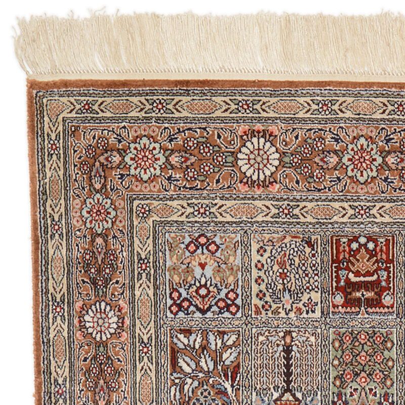 Qom Oriental Rug 76 × 122 cm, Silk, hand-knotted, exclusive — view 5 Qom Oriental Rug 76 × 122 cm, Silk, hand-knotted, exclusive — view 5