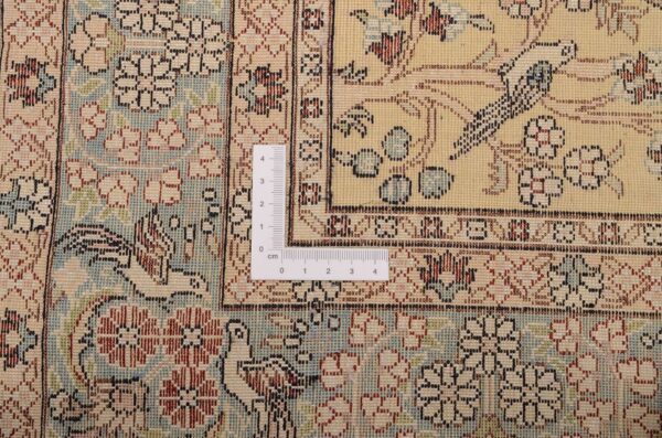 Qom Oriental Rug 77 × 117 cm, Silk, hand-knotted — view 3