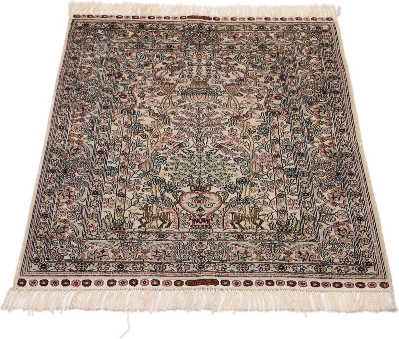 Qom Oriental Rug 78 × 117 cm, Silk, hand-knotted, exclusive — view 2 Qom Oriental Rug 78 × 117 cm, Silk, hand-knotted, exclusive — view 2