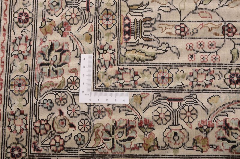 Qom Oriental Rug 78 × 117 cm, Silk, hand-knotted, exclusive — view 3 Qom Oriental Rug 78 × 117 cm, Silk, hand-knotted, exclusive — view 3