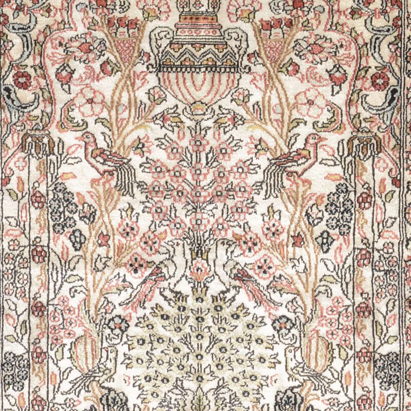 Qom Oriental Rug 78 × 117 cm, Silk, hand-knotted, exclusive — view 4 Qom Oriental Rug 78 × 117 cm, Silk, hand-knotted, exclusive — view 4