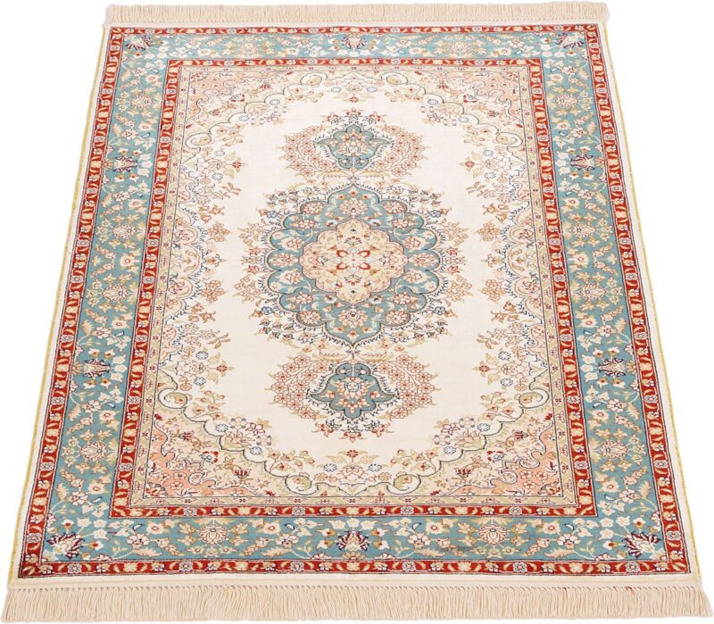 Qom Oriental Rug 78 × 121 cm, Silk, hand-knotted — view 3