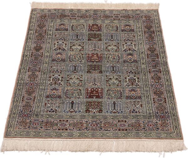 Qom Oriental Rug 78 × 122 cm, Silk, hand-knotted — view 2