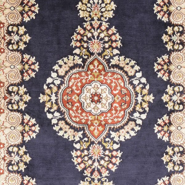 Qom Oriental Rug 79 × 121 cm, Silk, hand-knotted — view 4