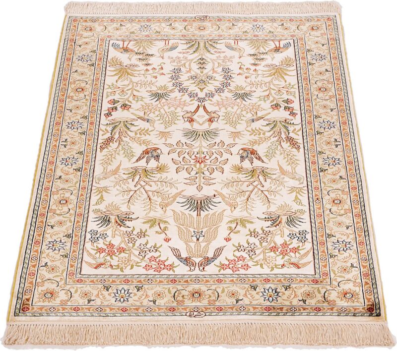 Qom Oriental Rug 79 × 123 cm, Silk, hand-knotted — view 3 Qom Oriental Rug 79 × 123 cm, Silk, hand-knotted — view 3