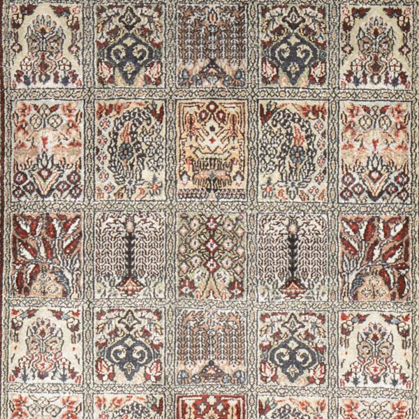 Qom Oriental Rug 80 × 122 cm, Silk, hand-knotted — view 4