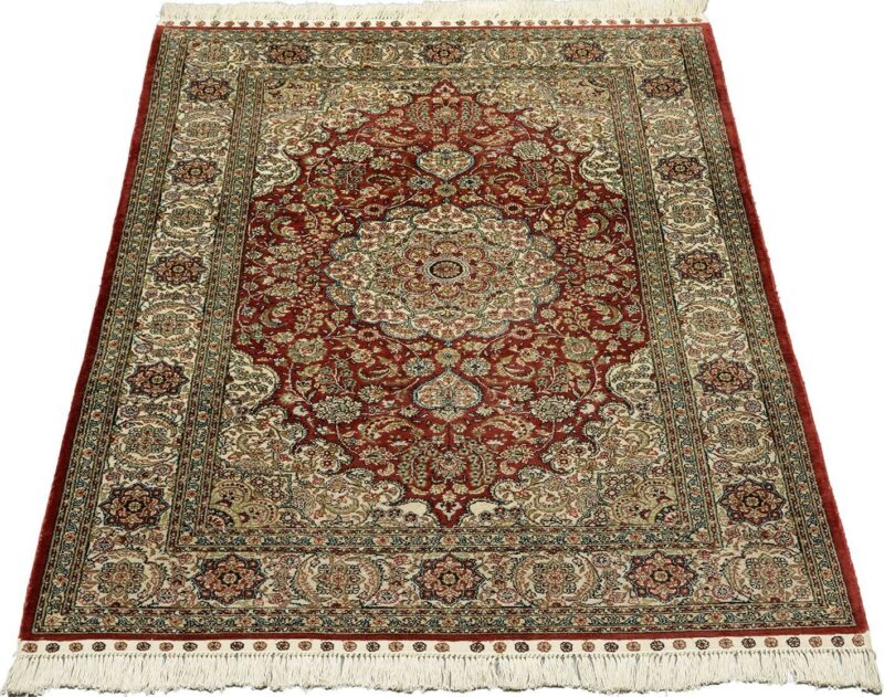 Qom Oriental Rug 91 × 152 cm, Silk, hand-knotted — view 2 Qom Oriental Rug 91 × 152 cm, Silk, hand-knotted — view 2