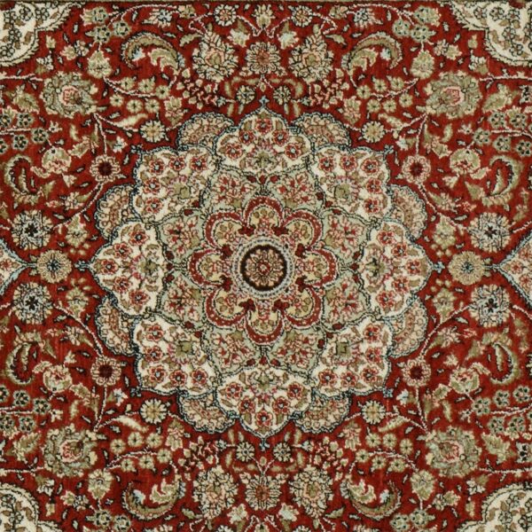 Qom Oriental Rug 91 × 152 cm, Silk, hand-knotted — view 4 Qom Oriental Rug 91 × 152 cm, Silk, hand-knotted — view 4