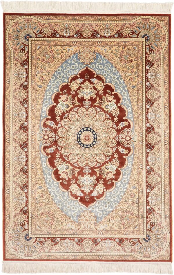 Qom Oriental Rug 92 × 136 cm, Silk, hand-knotted Qom Oriental Rug 92 × 136 cm, Silk, hand-knotted