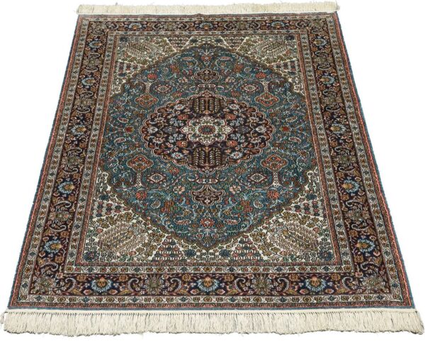 Qom Oriental Rug 92 × 150 cm, Silk, hand-knotted — view 2 Qom Oriental Rug 92 × 150 cm, Silk, hand-knotted — view 2