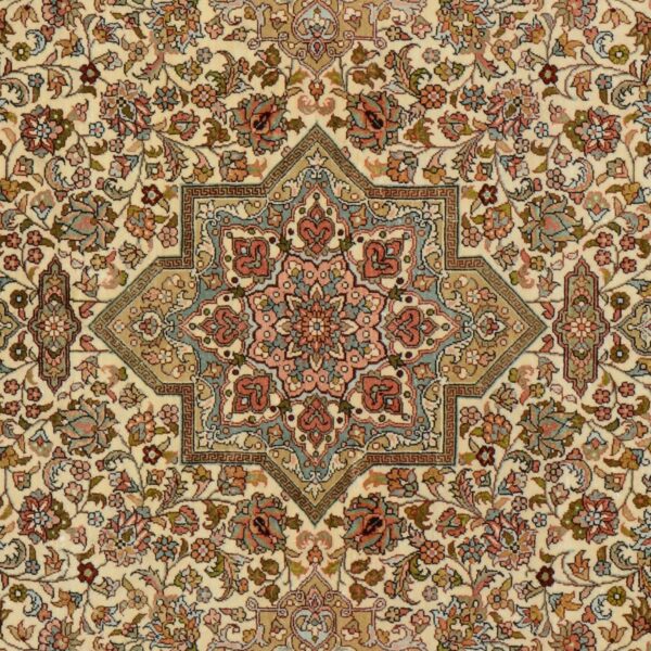 Qom Oriental Rug 92 × 152 cm, Silk, hand-knotted — view 4