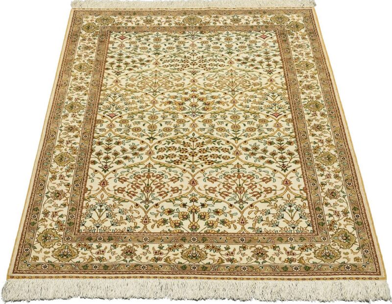 Qom Oriental Rug 93 × 147 cm, Silk, hand-knotted — view 2