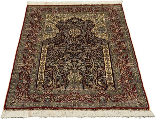 Qom Oriental Rug 93 × 149 cm, Silk, hand-knotted — view 2