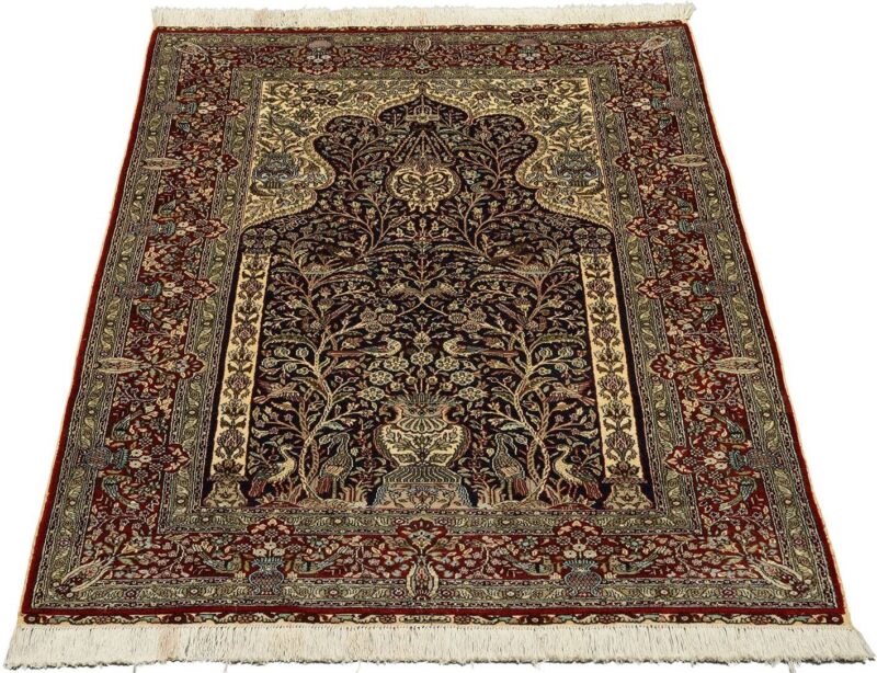 Qom Oriental Rug 93 × 149 cm, Silk, hand-knotted — view 2