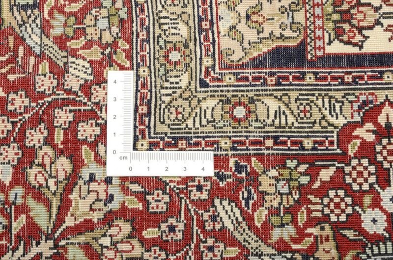 Qom Oriental Rug 93 × 149 cm, Silk, hand-knotted — view 3