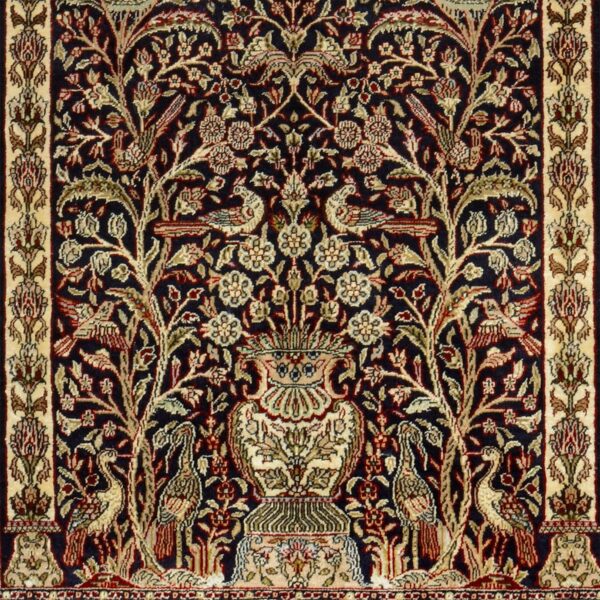 Qom Oriental Rug 93 × 149 cm, Silk, hand-knotted — view 4