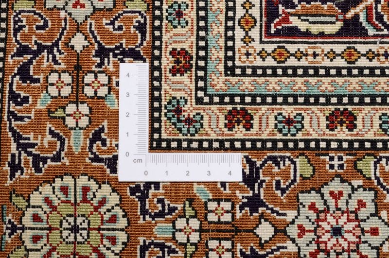 Qom Oriental Rug 93 × 152 cm, Silk, hand-knotted, antique — view 3