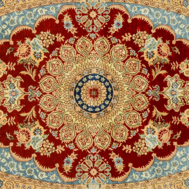 Qom Oriental Rug 94 × 133 cm, Silk, hand-knotted — view 4
