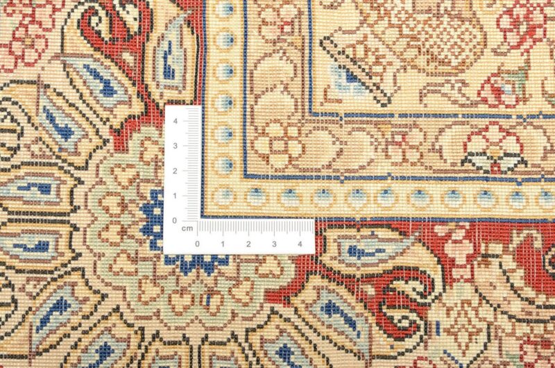 Qom Oriental Rug 94 × 137 cm, Silk, hand-knotted, exclusive — view 3