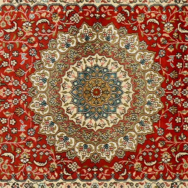 Qom Oriental Rug 94 × 150 cm, Silk, Multicolor, hand-knotted — view 4