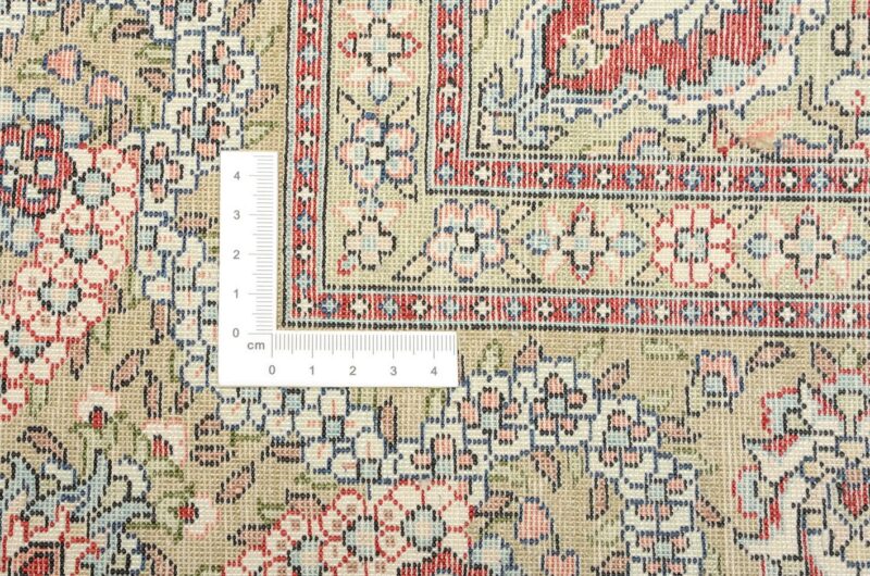 Qom Oriental Rug 94 × 153 cm, Silk, hand-knotted — view 3
