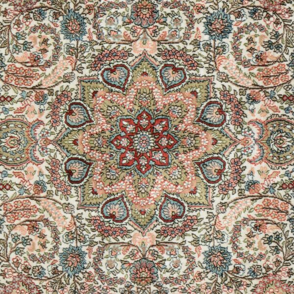 Qom Oriental Rug 94 × 153 cm, Silk, hand-knotted — view 4