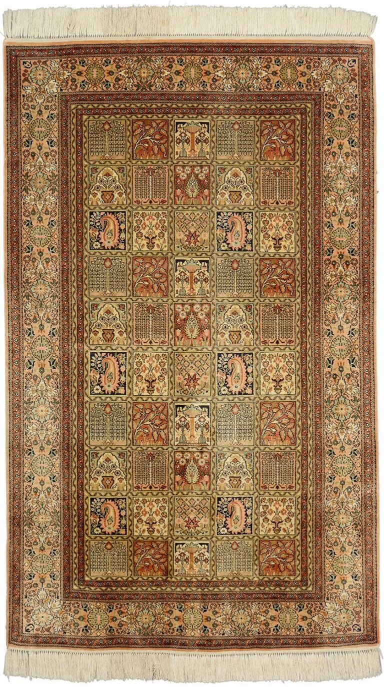 Qom Oriental Rug 95 × 155 cm, Silk, White/Beige, hand-knotted